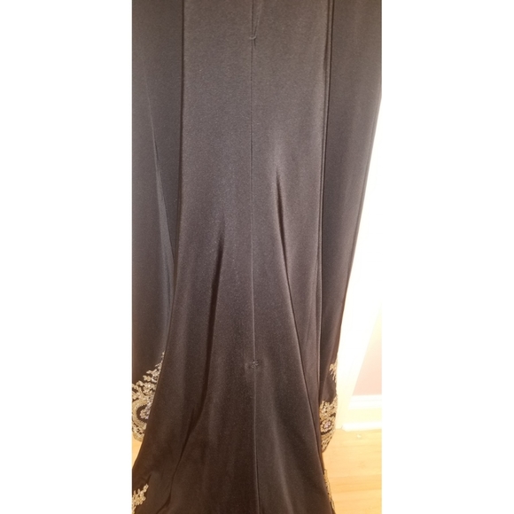 PROM / FORMAL Evening Gown - Picture 5 of 5